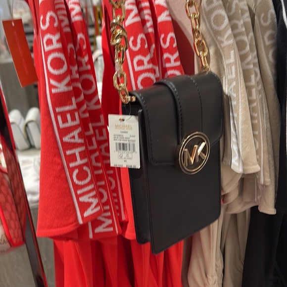 MICHAEL KORS CARMEN SMALL FAUX LEATHER PHONE CROSSBODY BAG - Picture 7 of 16